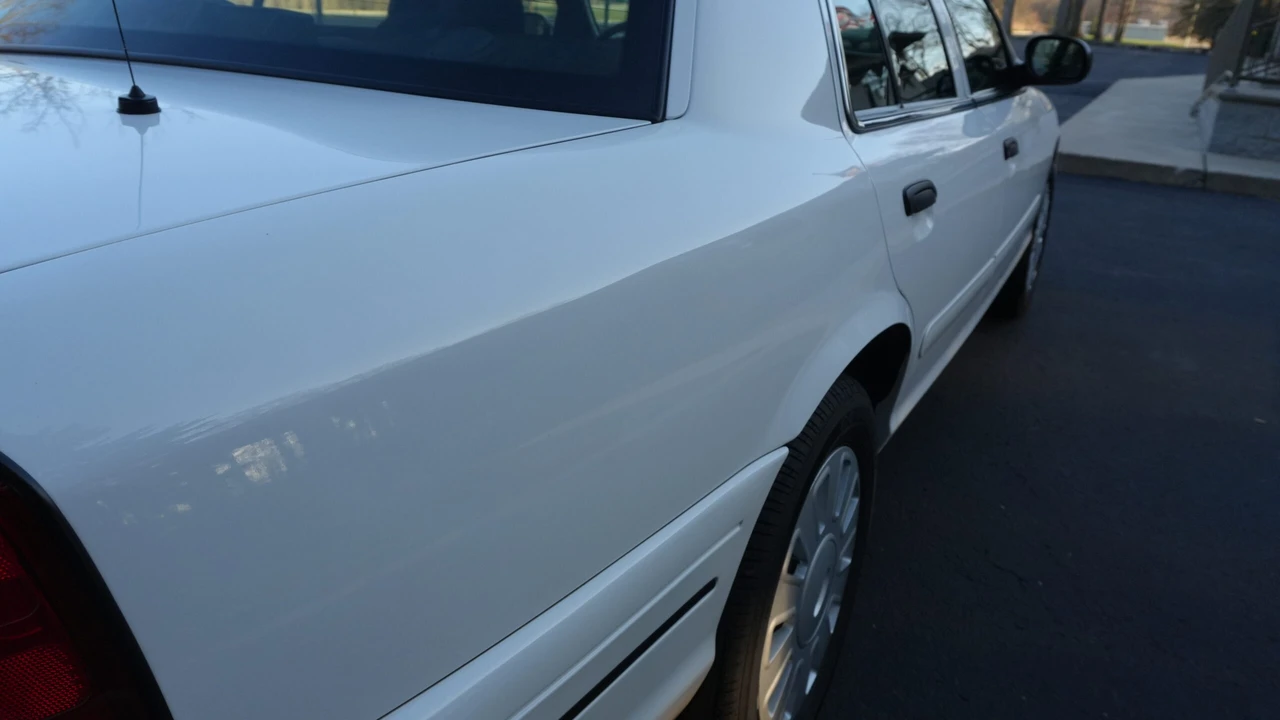 2006 Ford Crown Victoria - Image 20 of 31