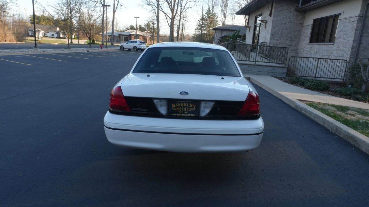 2006 Ford Crown Victoria - Image 26 of 31