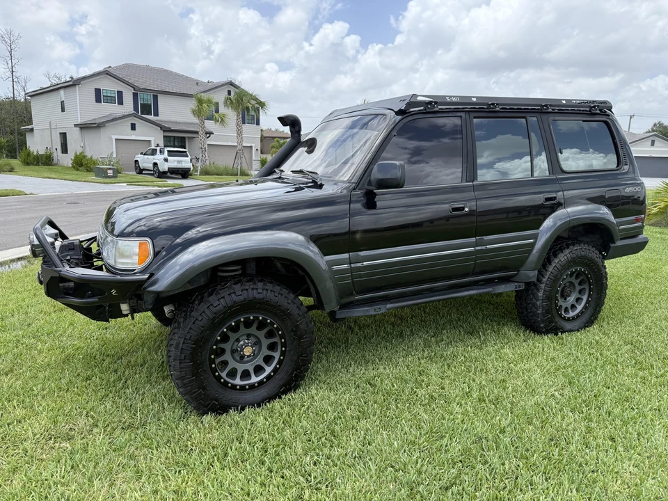 1997 Lexus LX 1st Gen - Image 3 of 31