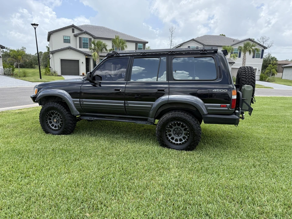 1997 Lexus LX 1st Gen - Image 5 of 31