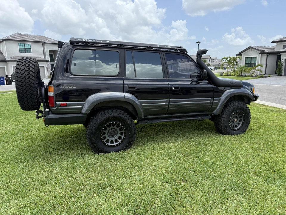 1997 Lexus LX 1st Gen - Image 11 of 31