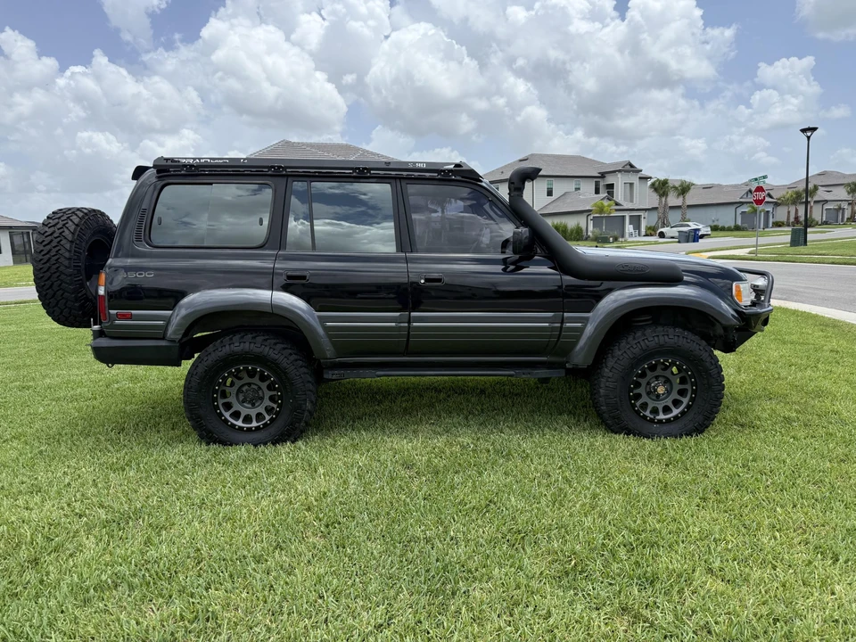 1997 Lexus LX 1st Gen - Image 12 of 31