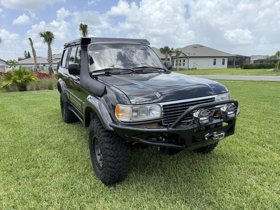1997 Lexus LX 1st Gen - Image 15 of 31