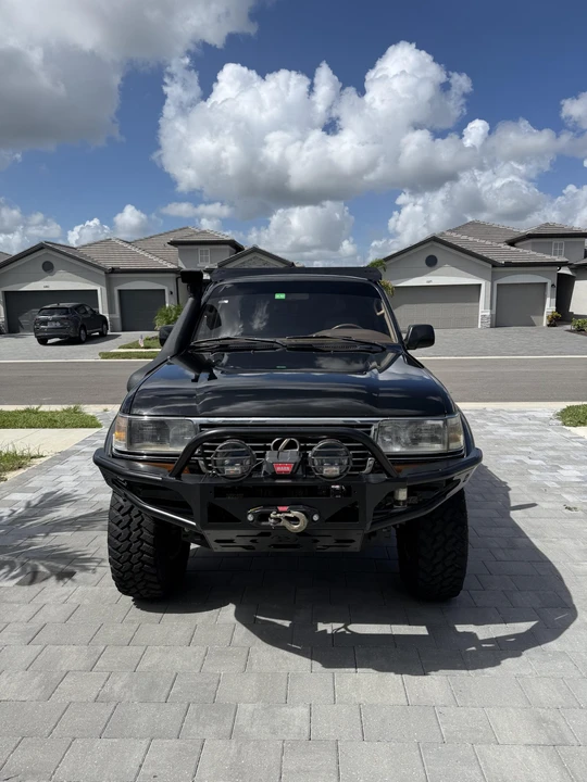 1997 Lexus LX 1st Gen - Image 30 of 31
