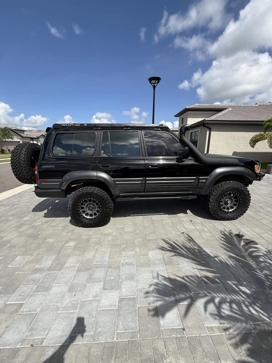 1997 Lexus LX 1st Gen - Image 26 of 31