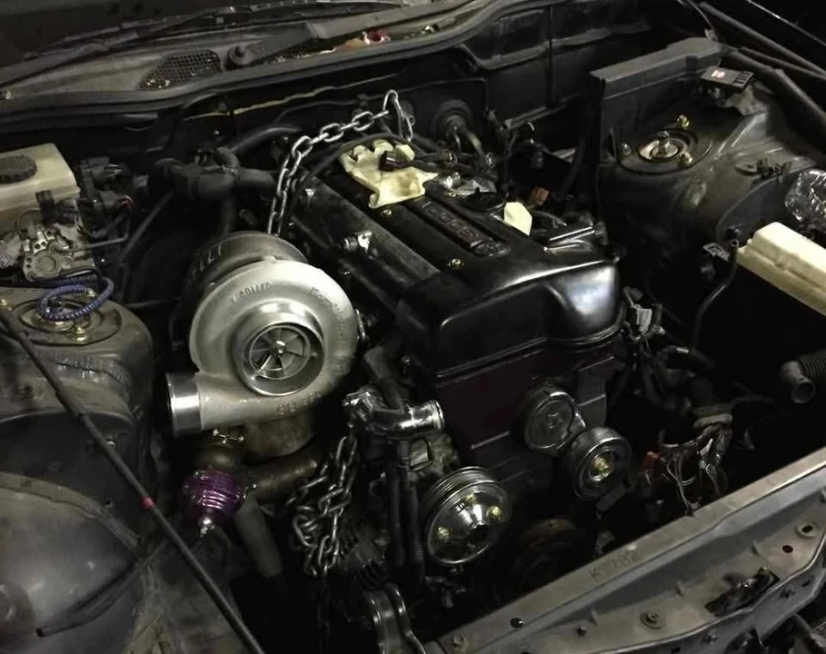 Parts & Memorabilia Engines - Image 6 of 7