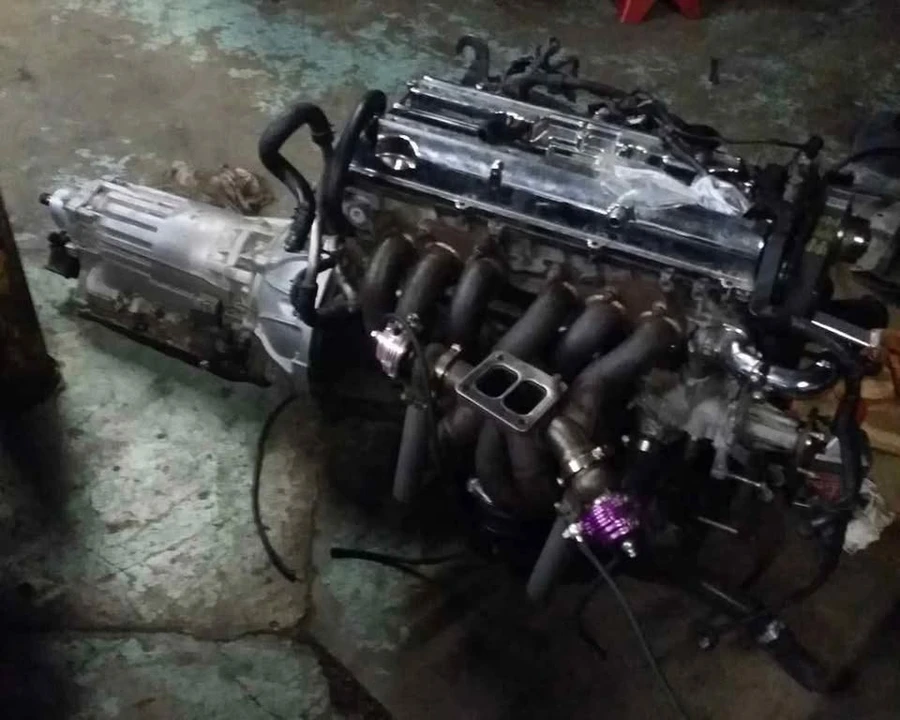 Parts & Memorabilia Engines - Image 5 of 7