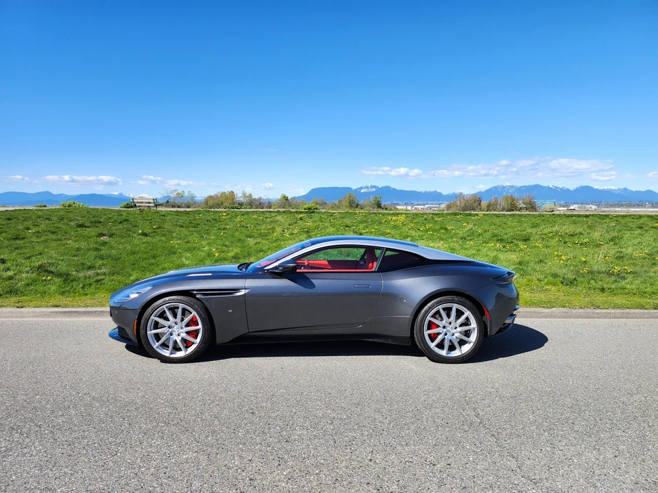 2017 Aston Martin DB11 - Image 9 of 31