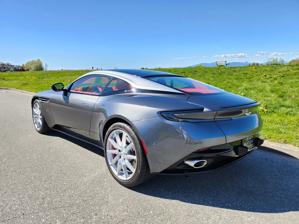 2017 Aston Martin DB11 - Image 8 of 31