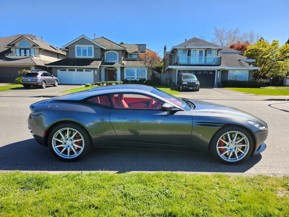 2017 Aston Martin DB11 - Image 5 of 31