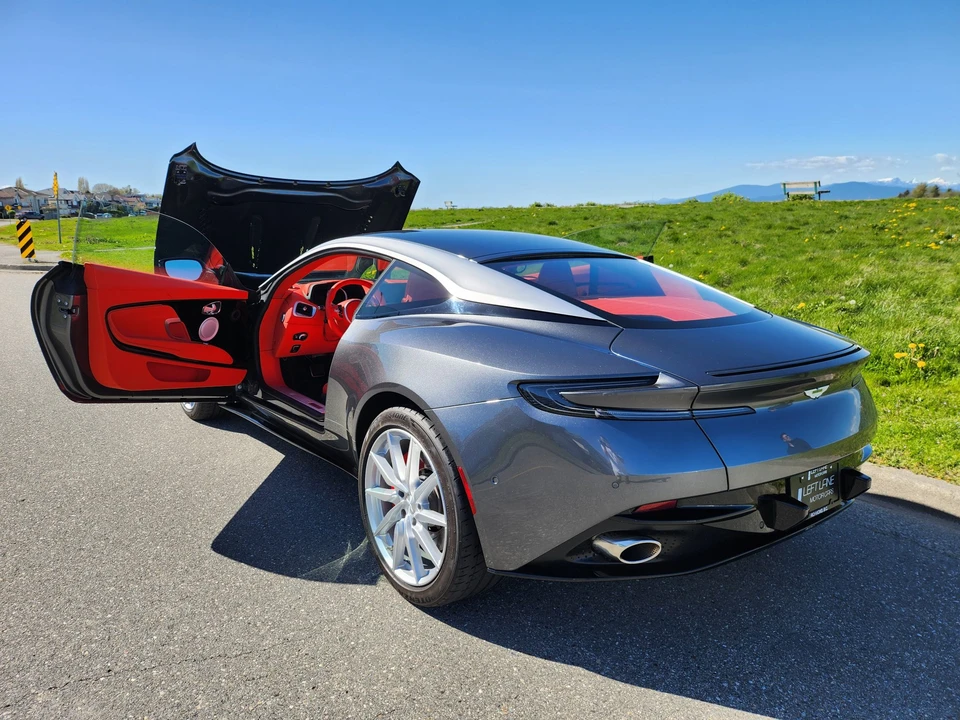 2017 Aston Martin DB11 - Image 14 of 31