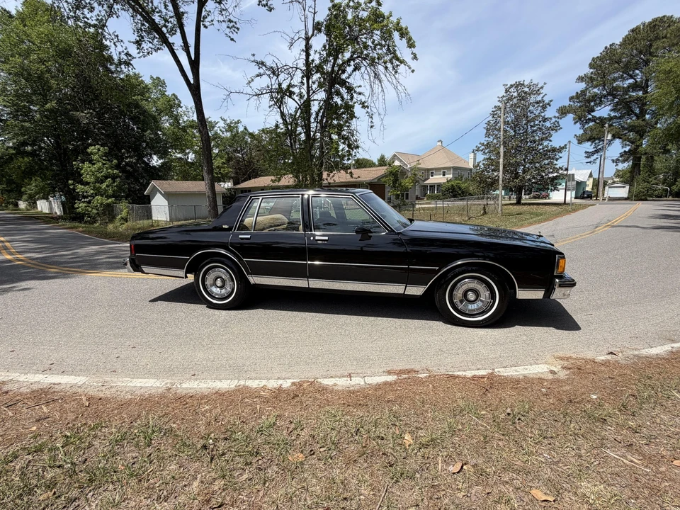 1981 Chevrolet Caprice - Image 24 of 31