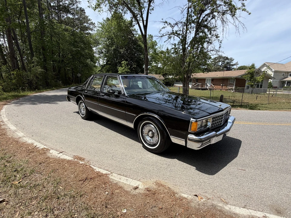 1981 Chevrolet Caprice - Image 25 of 31