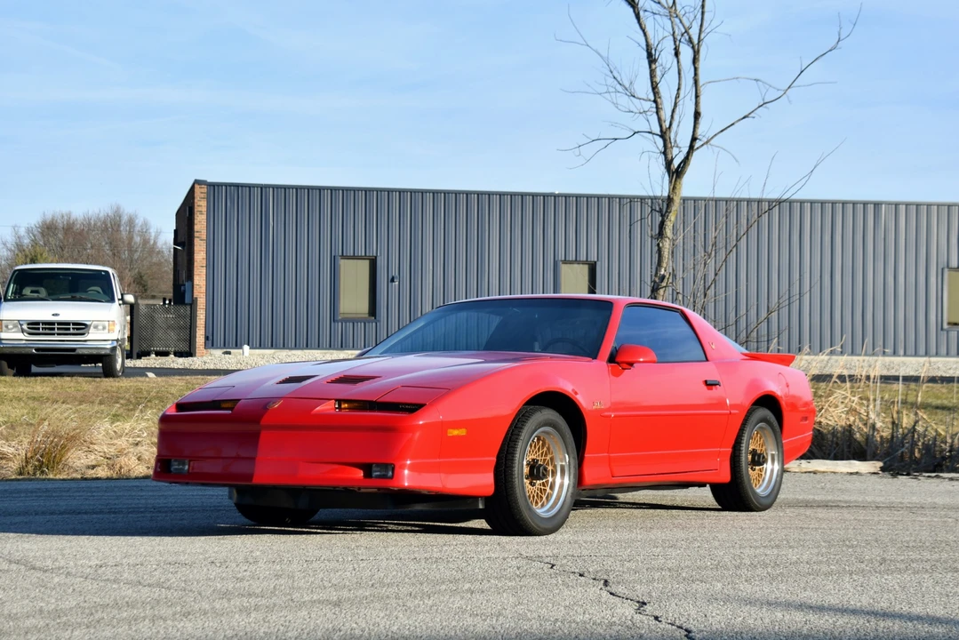 1988 Pontiac Firebird Trans Am 3rd Gen - Image 11 of 31