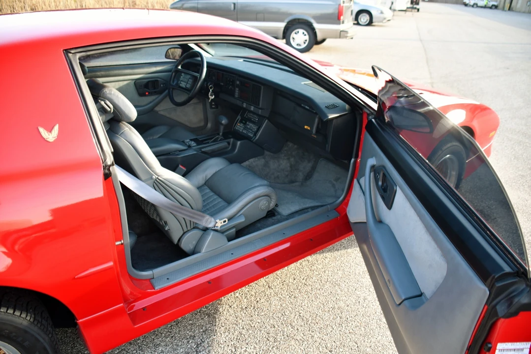 1988 Pontiac Firebird Trans Am 3rd Gen - Image 30 of 31
