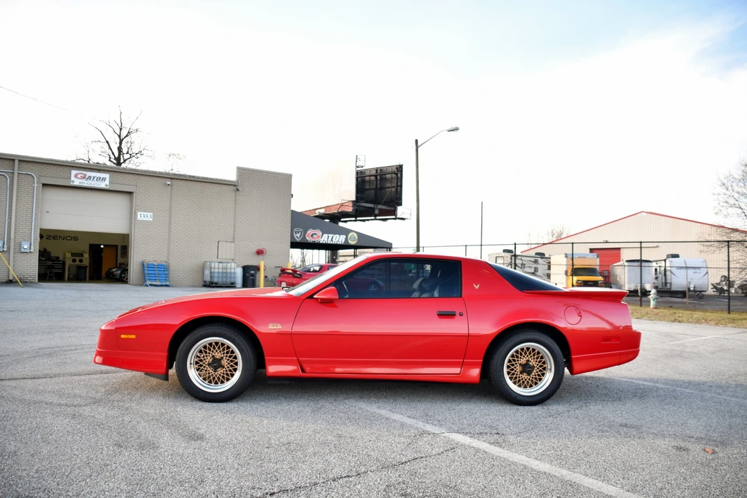 1988 Pontiac Firebird Trans Am 3rd Gen - Image 10 of 31