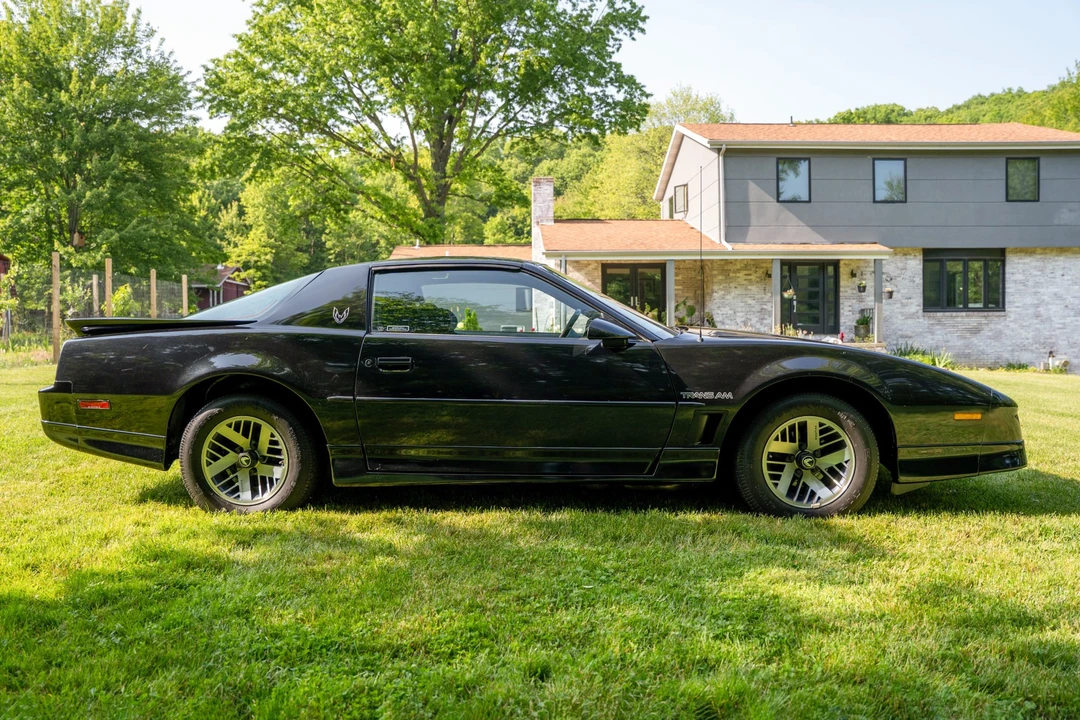 1989 Pontiac Firebird Trans Am 3rd Gen - Image 13 of 31