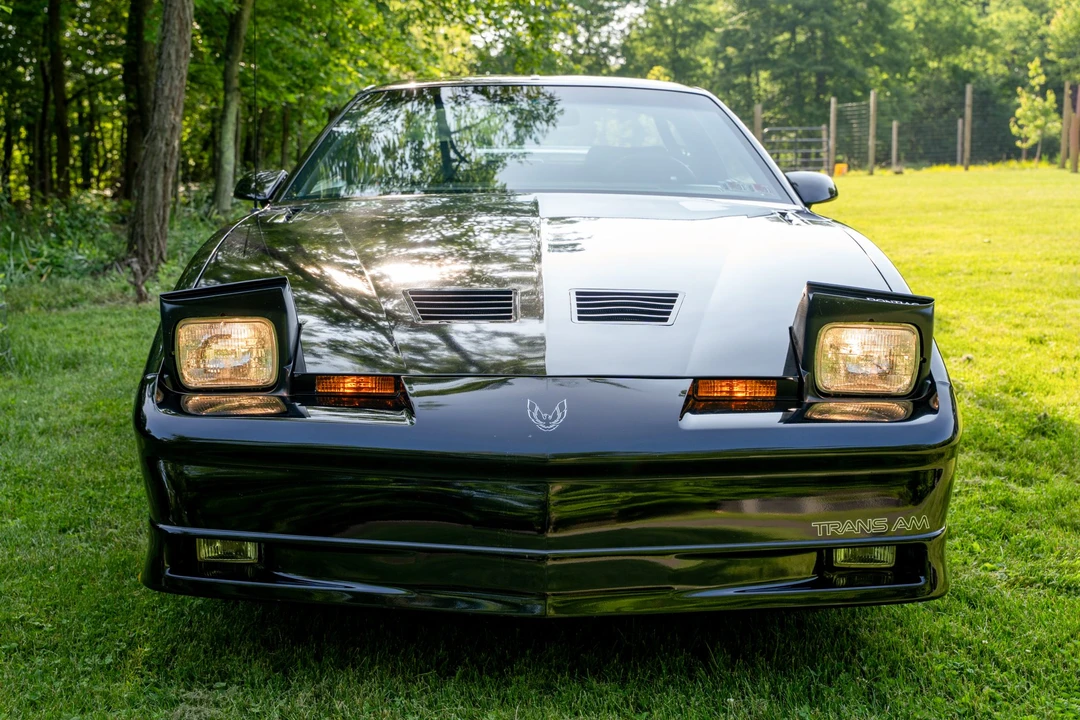 1989 Pontiac Firebird Trans Am 3rd Gen - Image 11 of 31