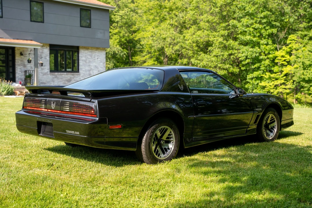 1989 Pontiac Firebird Trans Am 3rd Gen - Image 14 of 31