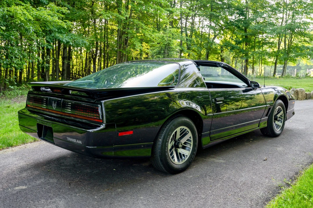 1989 Pontiac Firebird Trans Am 3rd Gen - Image 6 of 31