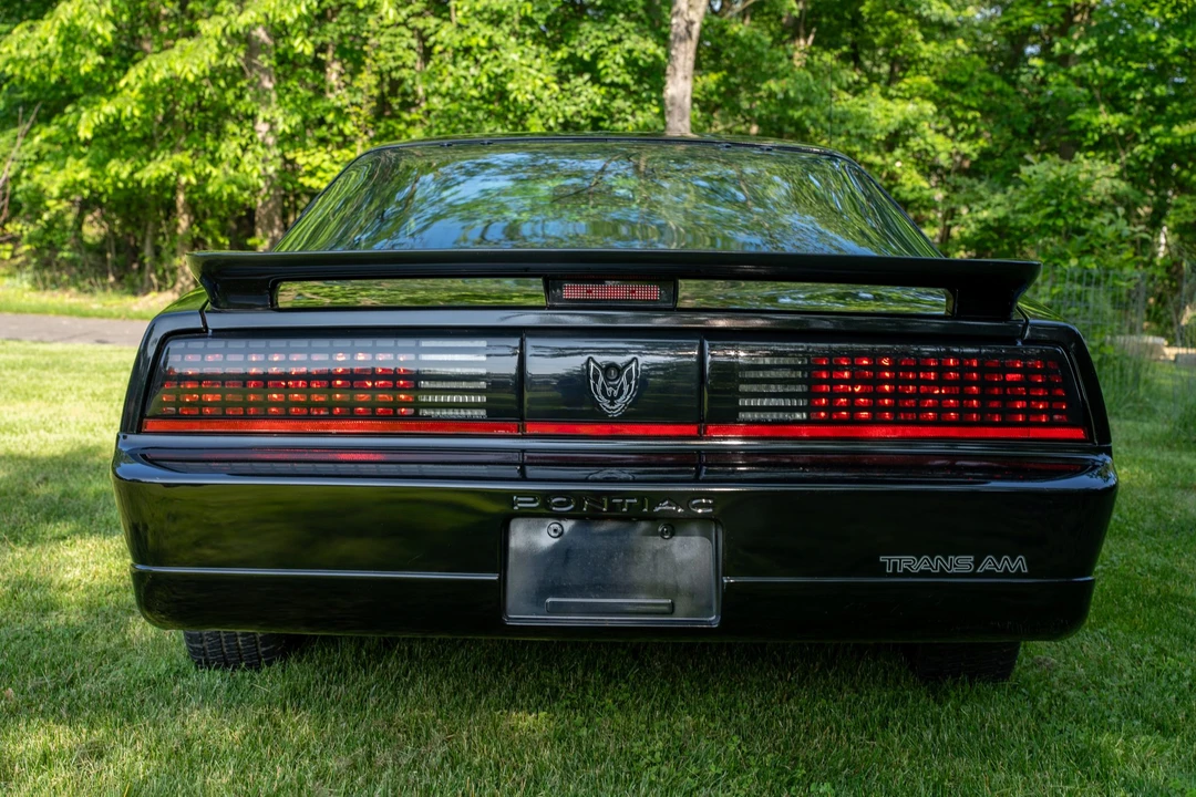 1989 Pontiac Firebird Trans Am 3rd Gen - Image 23 of 31