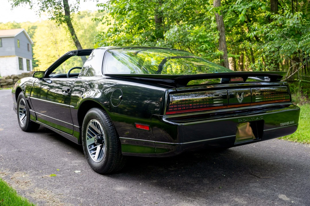 1989 Pontiac Firebird Trans Am 3rd Gen - Image 8 of 31