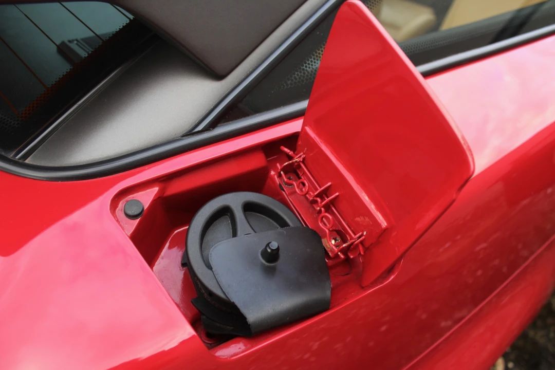 1990 Alfa Romeo SZ - Image 13 of 31