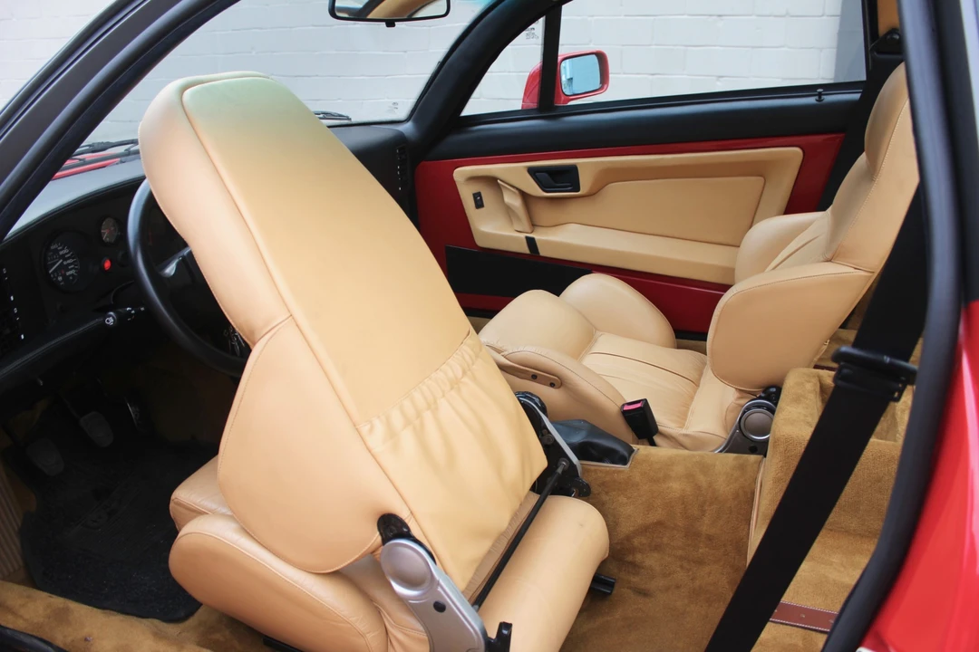 1990 Alfa Romeo SZ - Image 26 of 31