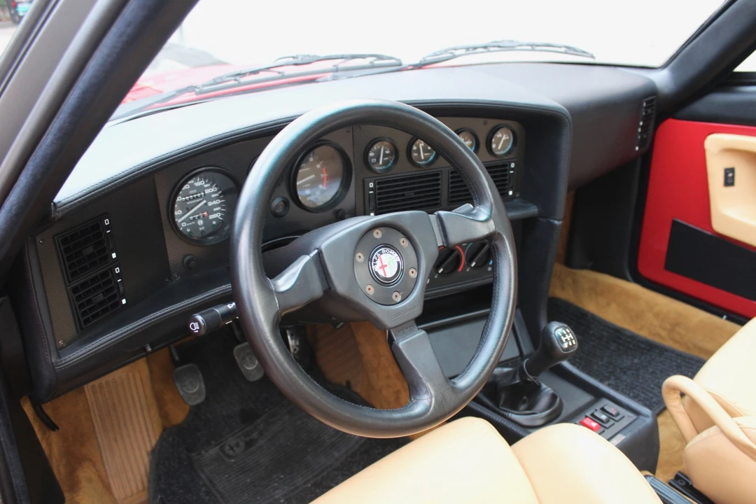 1990 Alfa Romeo SZ - Image 21 of 31