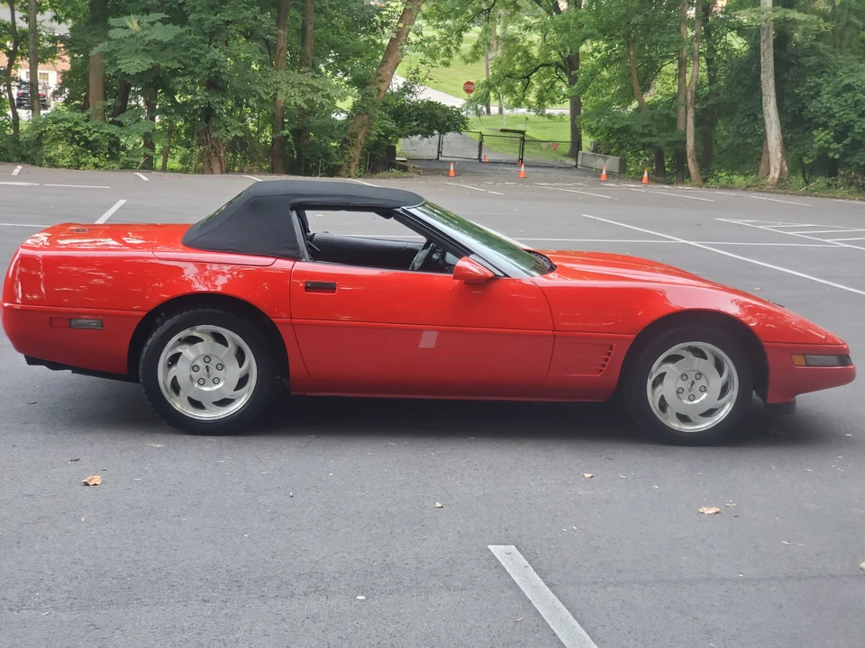 1995 Chevrolet Corvette C4 - Image 8 of 31
