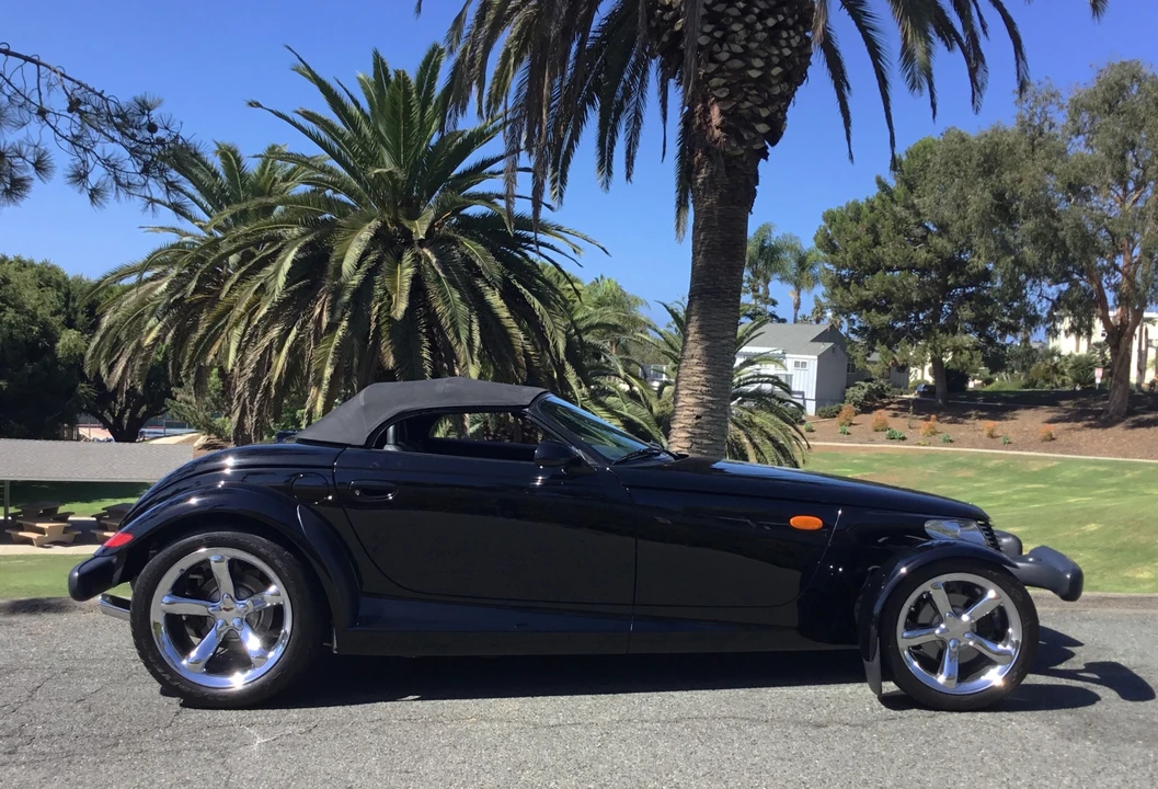 2000 Plymouth Prowler - Image 14 of 31