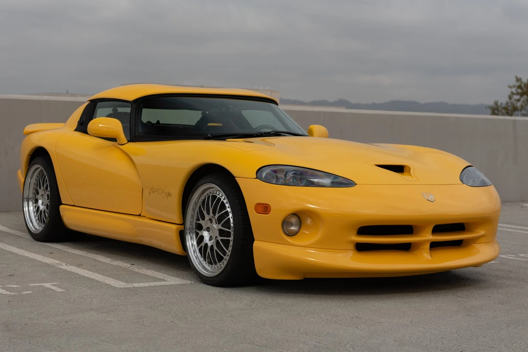 2002 Dodge Viper 2nd Gen - Image 16 of 31