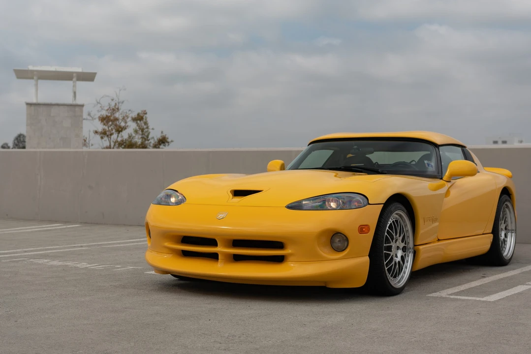 2002 Dodge Viper 2nd Gen - Image 2 of 31