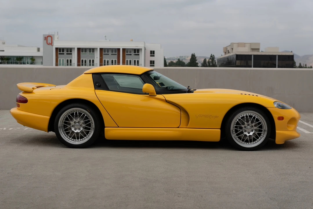 2002 Dodge Viper 2nd Gen - Image 23 of 31