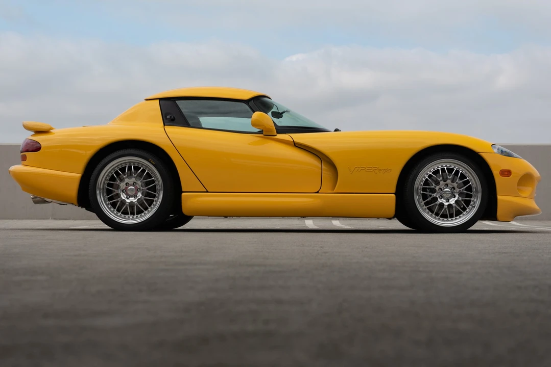 2002 Dodge Viper 2nd Gen - Image 22 of 31