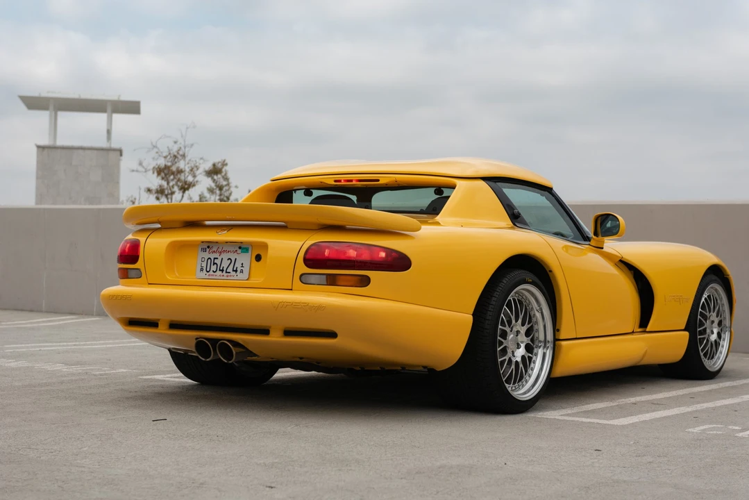 2002 Dodge Viper 2nd Gen - Image 26 of 31