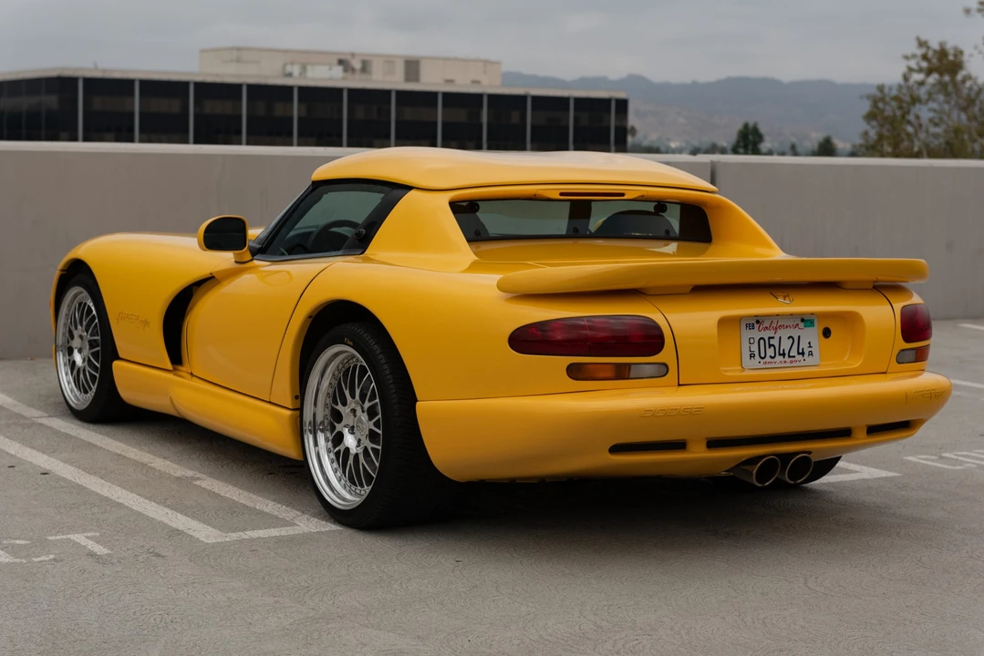 2002 Dodge Viper 2nd Gen - Image 28 of 31