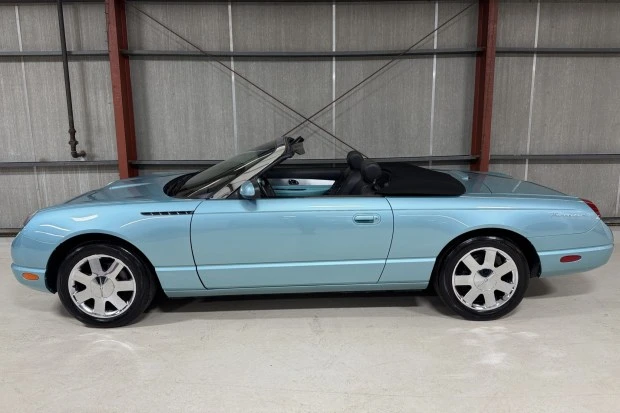 2002 Ford Thunderbird 11th Gen - Image 3 of 8