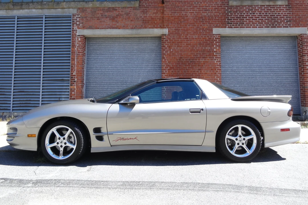 2002 Pontiac Firebird Trans Am 4th Gen - Image 17 of 31