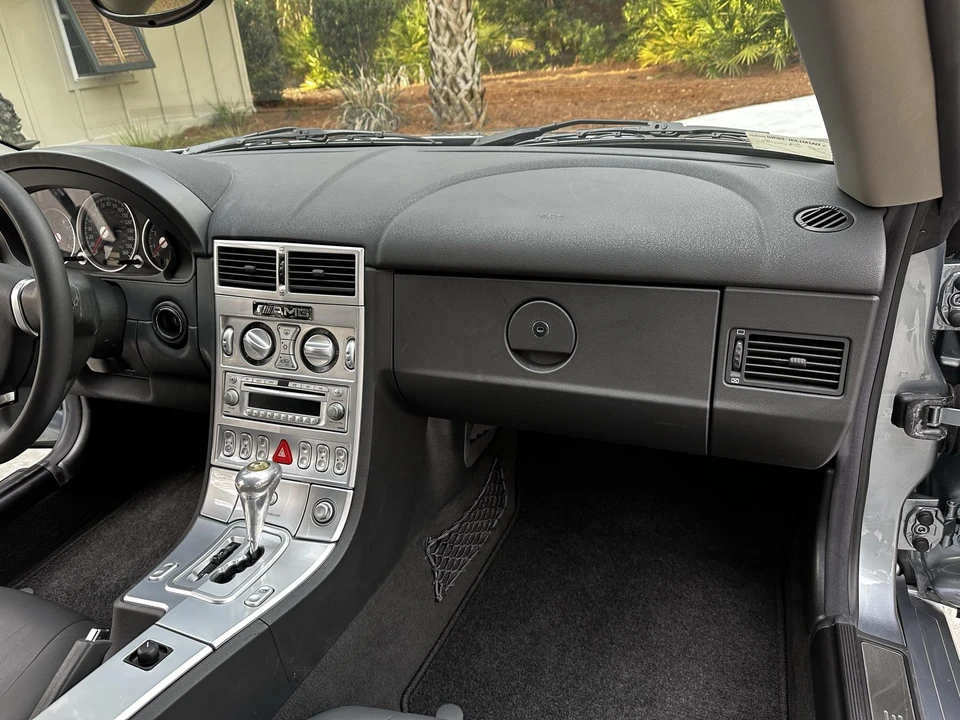 2004 Chrysler Crossfire - Image 27 of 31