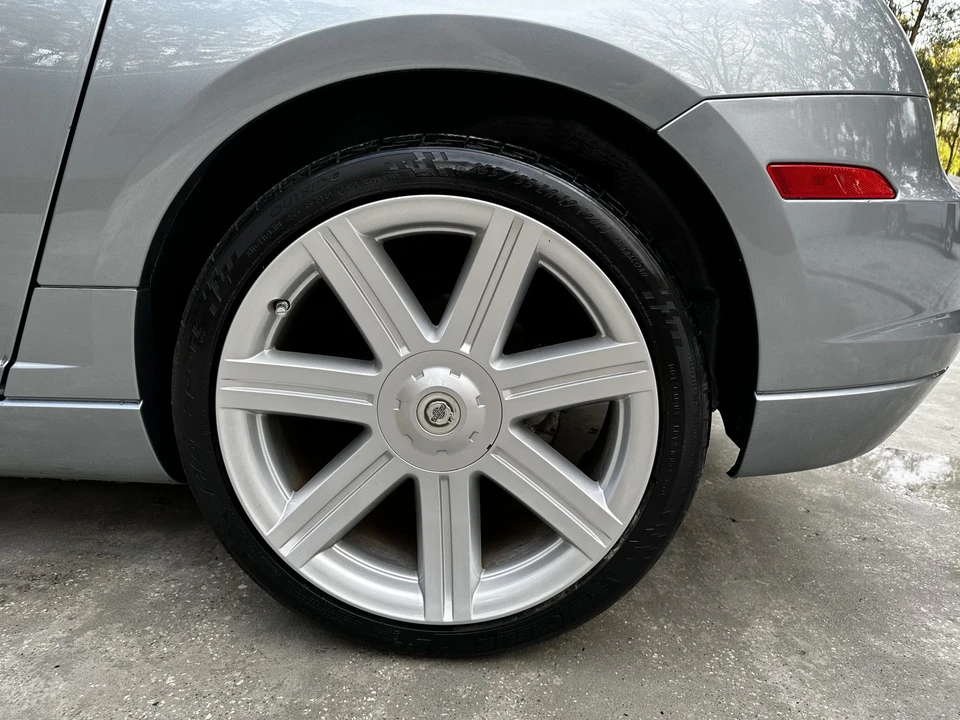 2004 Chrysler Crossfire - Image 24 of 31