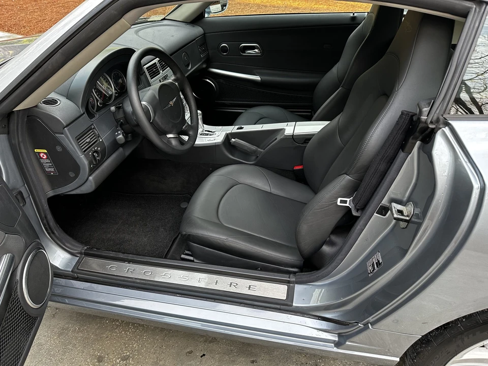 2004 Chrysler Crossfire - Image 29 of 31