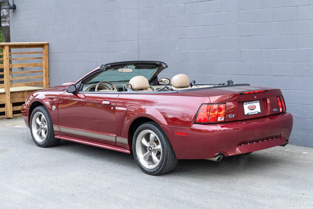 2004 Ford SN95 Mustang - Image 10 of 31