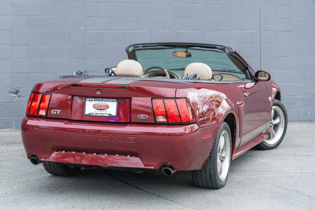 2004 Ford SN95 Mustang - Image 14 of 31