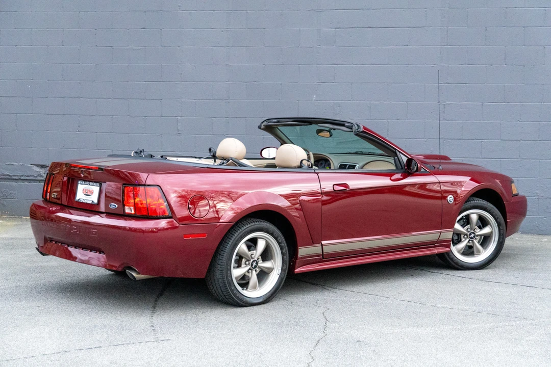 2004 Ford SN95 Mustang - Image 17 of 31