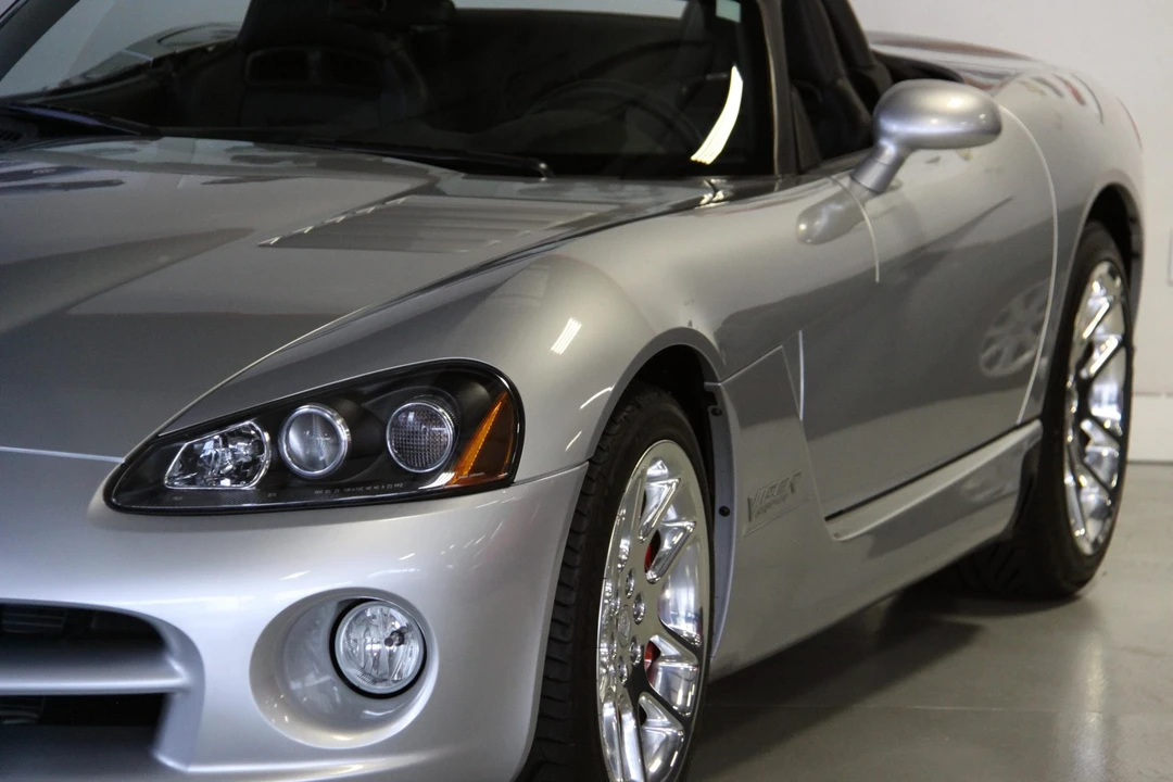 2005 Dodge Viper 3rd Gen - Image 17 of 31