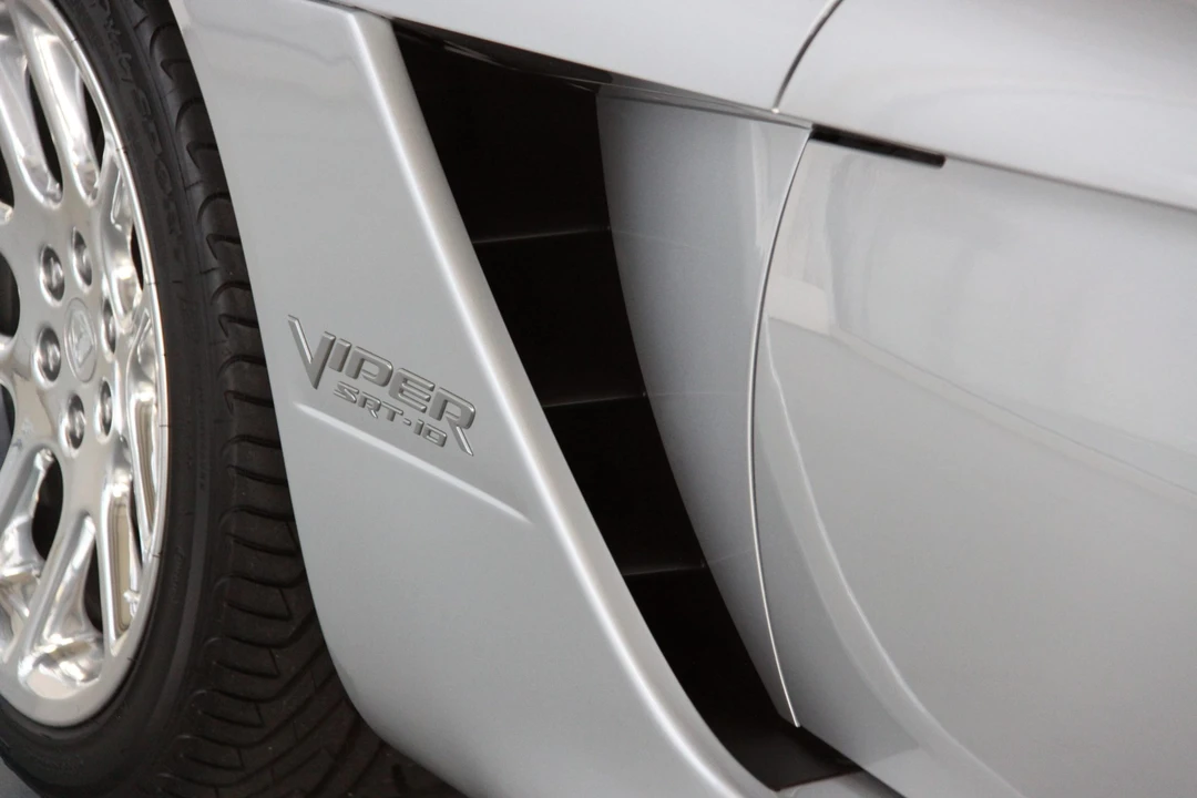 2005 Dodge Viper 3rd Gen - Image 24 of 31