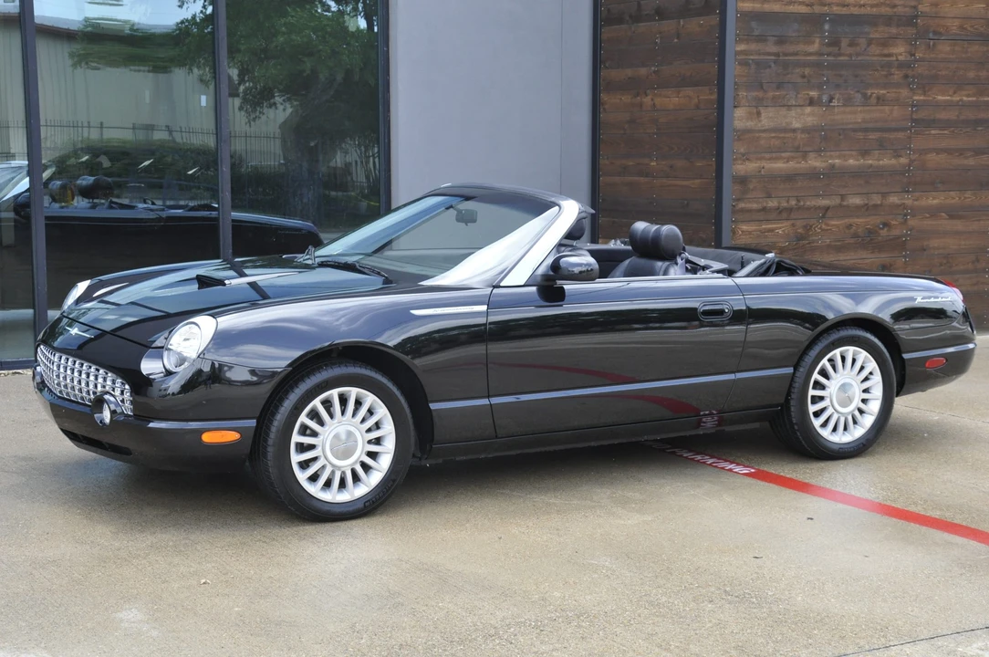 2005 Ford Thunderbird 11th Gen - Image 16 of 31