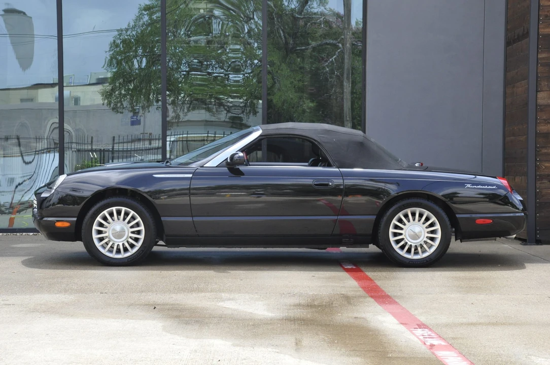 2005 Ford Thunderbird 11th Gen - Image 23 of 31