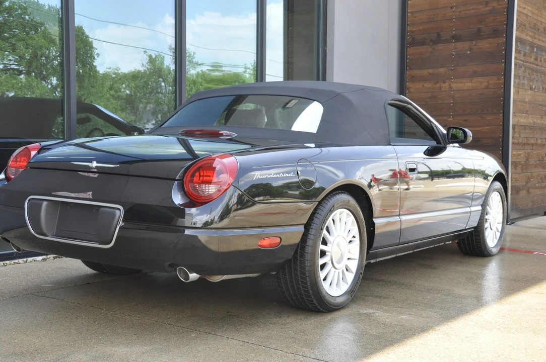2005 Ford Thunderbird 11th Gen - Image 26 of 31